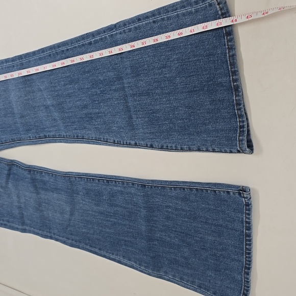 Joe's Jeans Womens Anita High-Rise Flare Jean - Picture 5 of 16